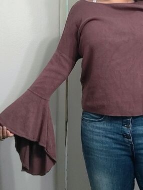 Express Sleeve Knit Top